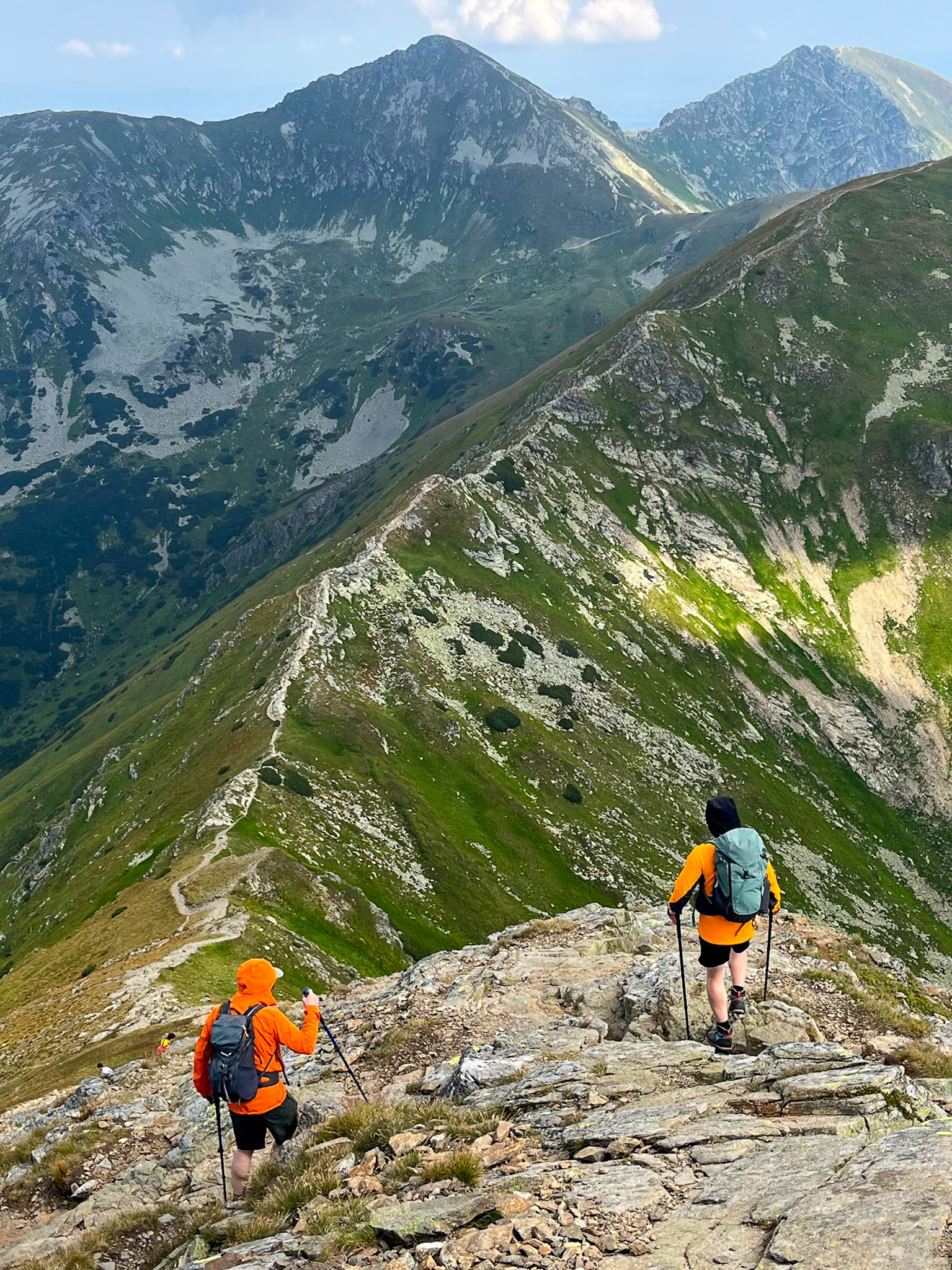 Zejście w stronę Smreka, w tle Rohacze